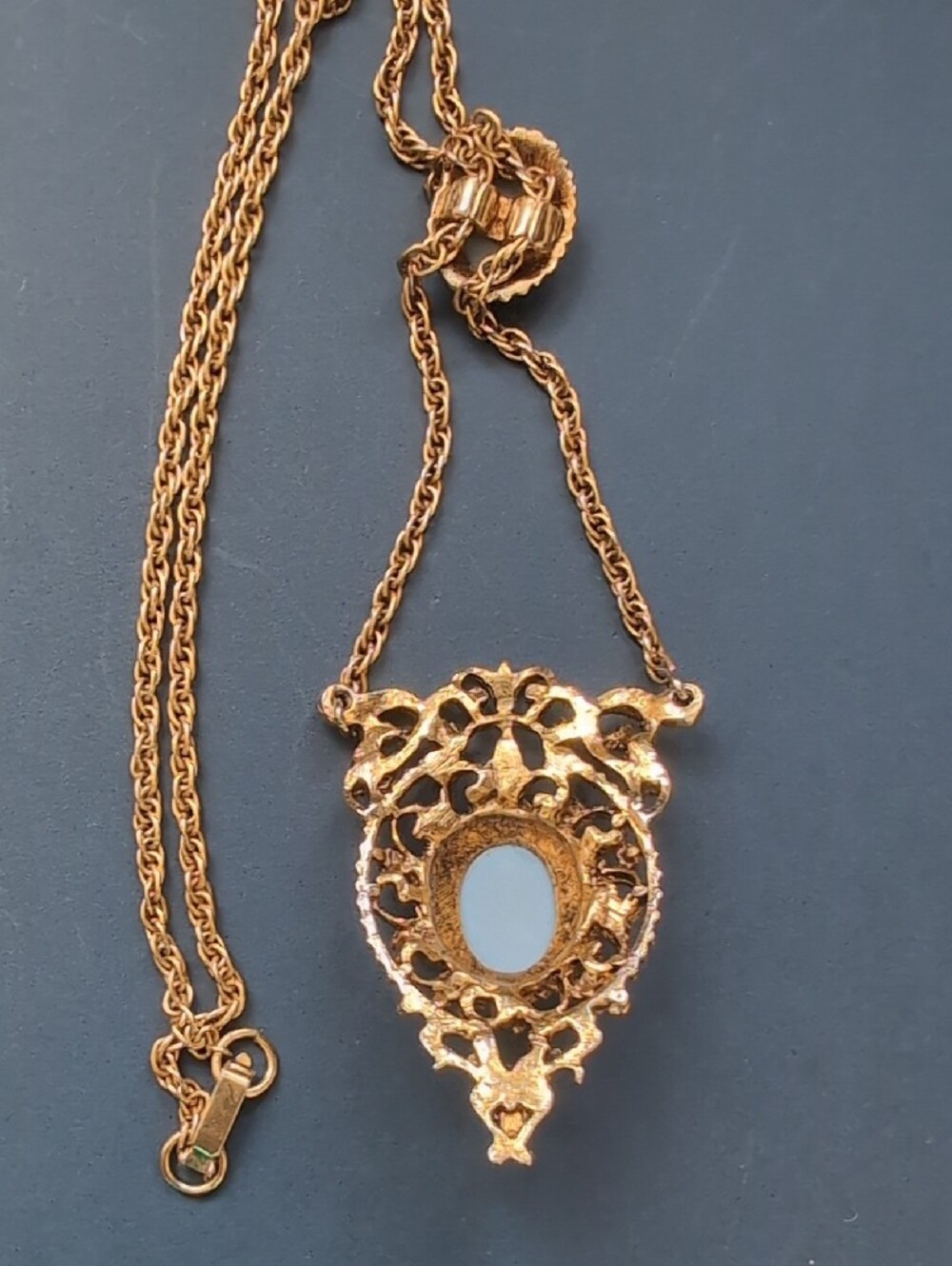Gold Cameo Pendant Necklace - Vintage-Inspired Blue and White Cameo - Picture 4 of 4